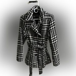 Black and white houndstooth coat